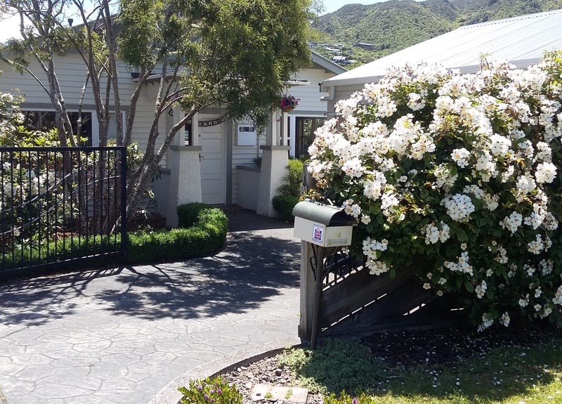 14 Swansea Street, Ngaio, Wellington - Carousel 1