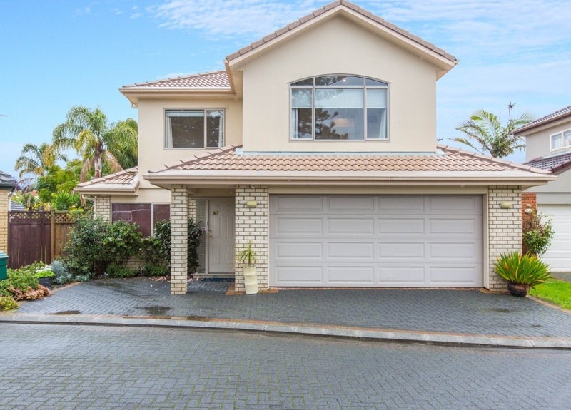 45F Redoubt Road, Goodwood Heights, Auckland - Carousel 1