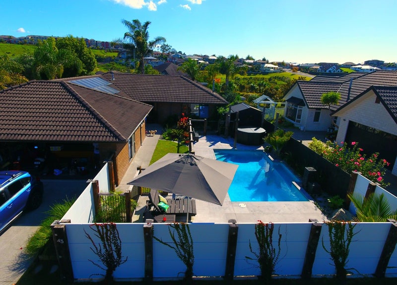 43 Athfield Drive, Bethlehem, Tauranga - Carousel 1