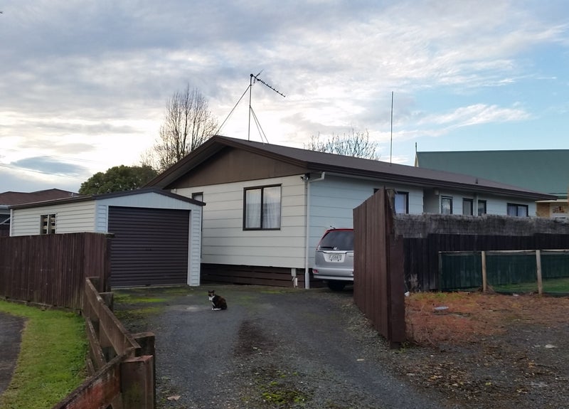 39A Pollen Crescent, Melville, Hamilton - Carousel 1