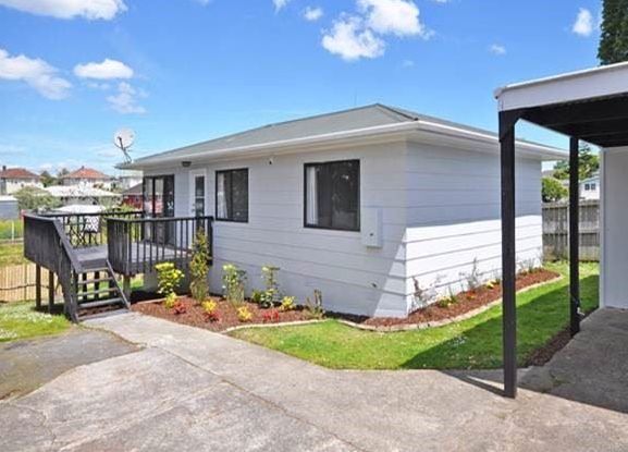 2/22 Tindall Crescent, Ōtara, Auckland - Carousel 1