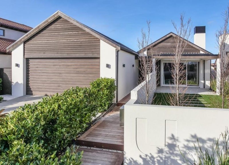 4 Lombardia Way, Karaka, Papakura - Carousel 1