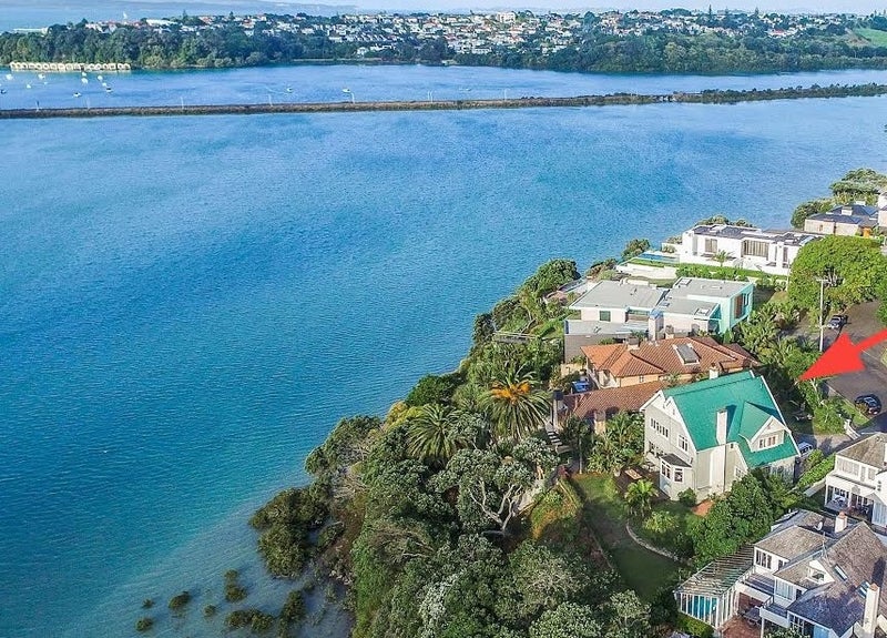 25 Burwood Crescent, Remuera, Auckland - Carousel 1