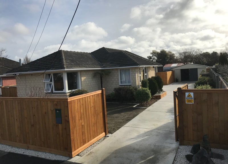 11 Wildwood Avenue, Wainoni, Christchurch - Carousel 1