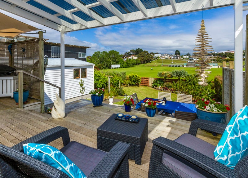 486 East Coast Road, Windsor Park, Auckland - Carousel 1