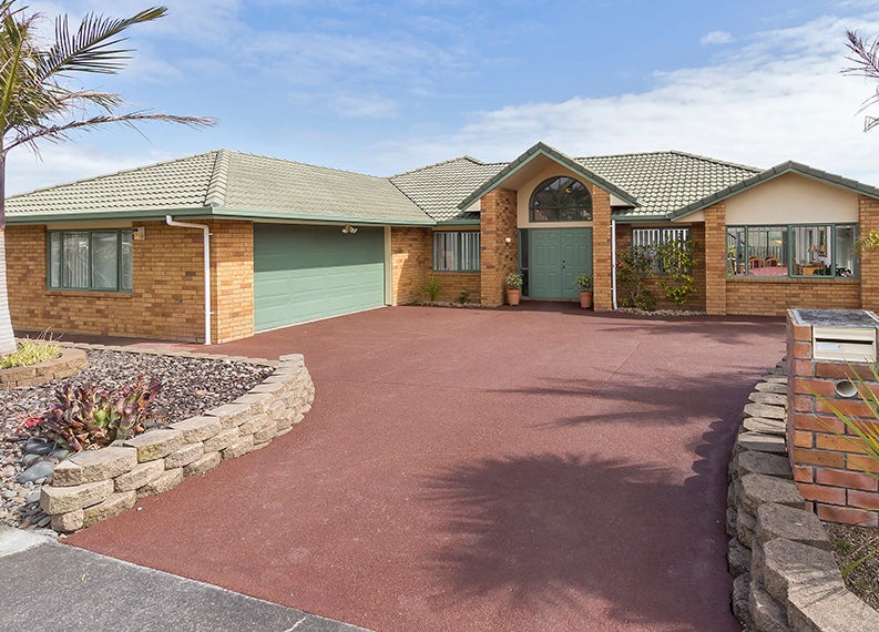 185 Kilkenny Drive, East Tamaki Heights, Auckland - Carousel 1