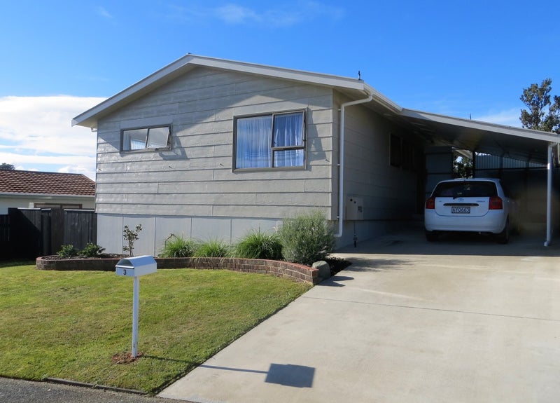 3 Parkinson Close, Whitby, Porirua - Carousel 1