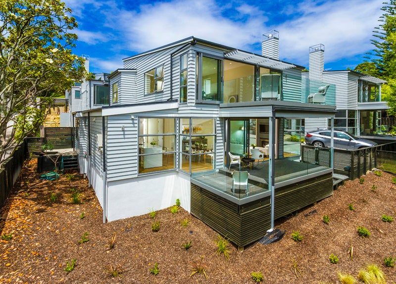 29B PENZANCE RD, Mairangi Bay, Auckland - Carousel 1