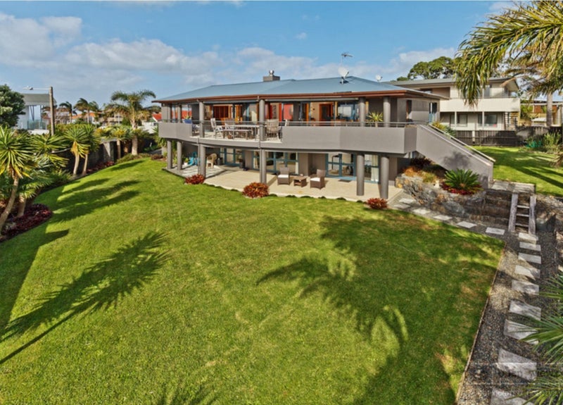 17 Midway Avenue, Castor Bay, Auckland - Carousel 1
