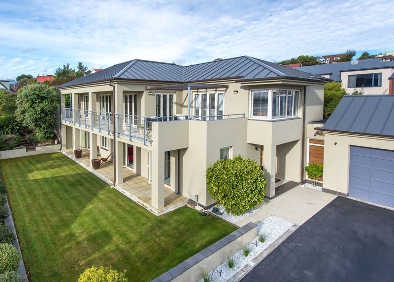 3 Somerton Rise, Westmorland, Christchurch - Carousel 1