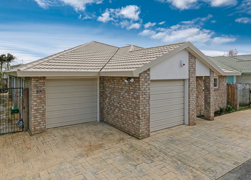 10C Rathgar Road, Henderson, Auckland - Carousel 1