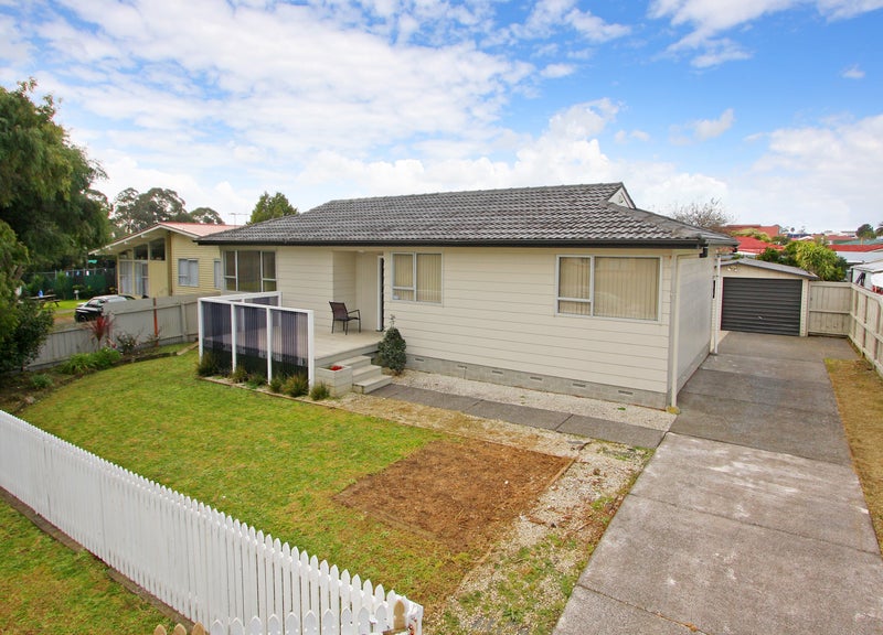 40 Killington Crescent, Mangere, Auckland - Carousel 1
