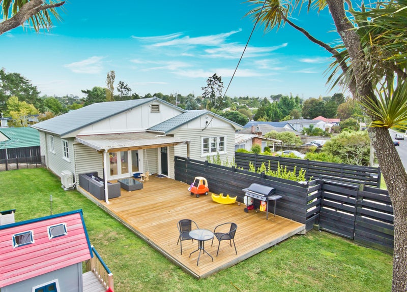 80 Kaurilands Road, Titirangi, Auckland - Carousel 1