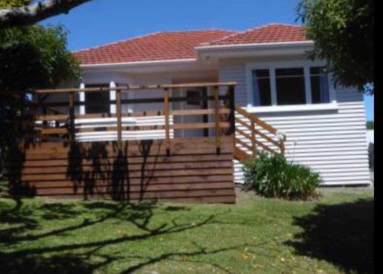 31B Huia Avenue, Forest Lake, Hamilton - Carousel 1