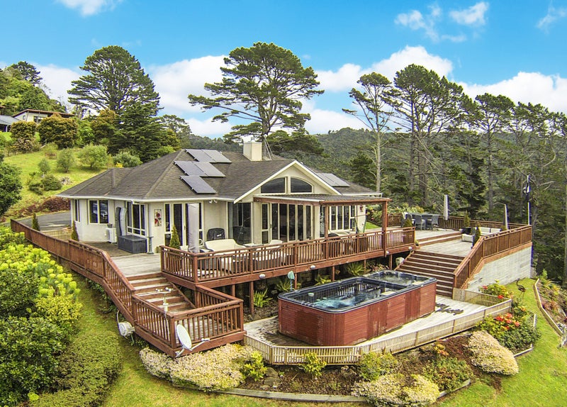 317 Forest Hill Road, Waiatarua, Auckland - Carousel 1