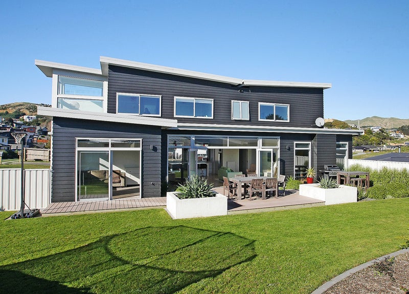 23 Flotilla Place, Whitby, Porirua - Carousel 1