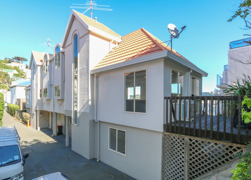 2/33 Hawker Street, Mount Victoria, Wellington - Carousel 1