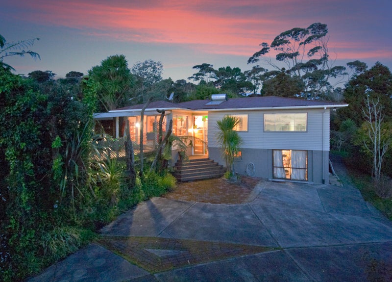 39 Rangeview Road, Sunnyvale, Auckland - Carousel 1