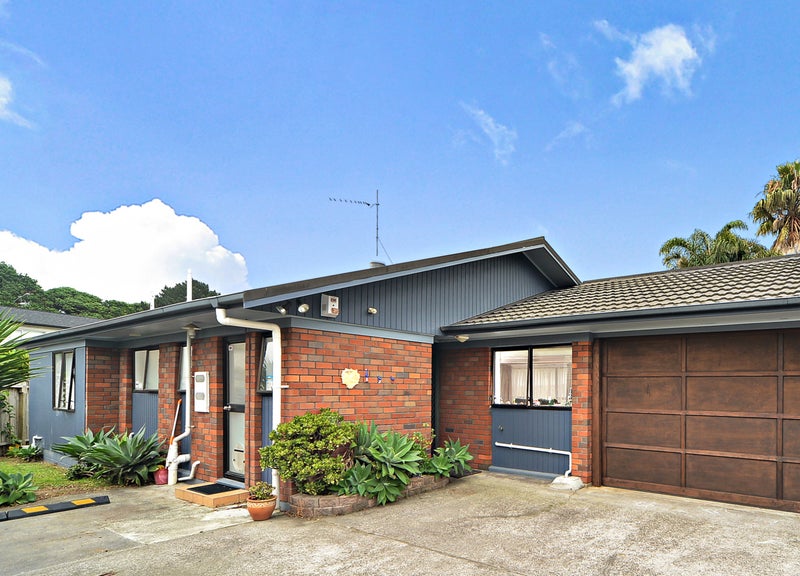 74A Malvern Road, Morningside, Auckland - Carousel 1