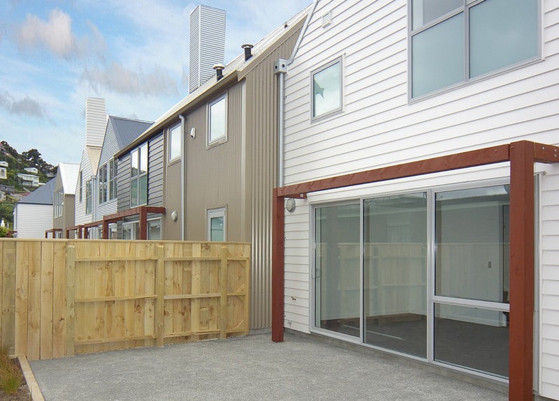 5/17 Argentine Avenue, Miramar, Wellington - Carousel 1