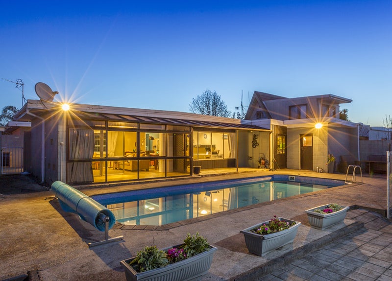 44 Bernard Street, Chedworth, Hamilton - Carousel 1