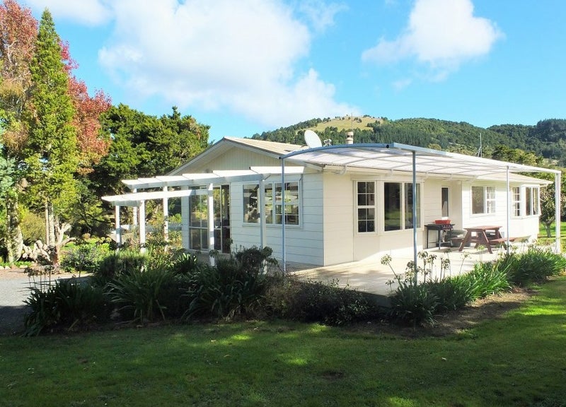 49 Apotu Road, Kamo - Carousel 1