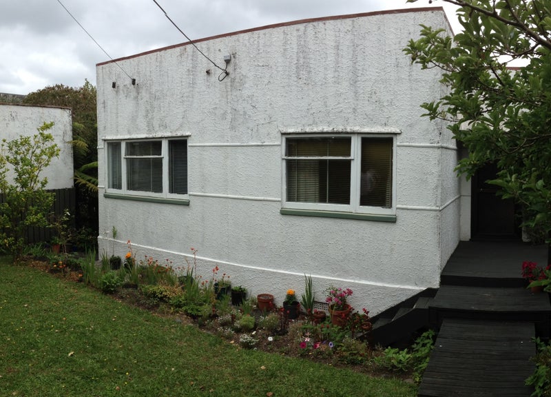 106 Onewa Road, Northcote, Auckland - Carousel 1