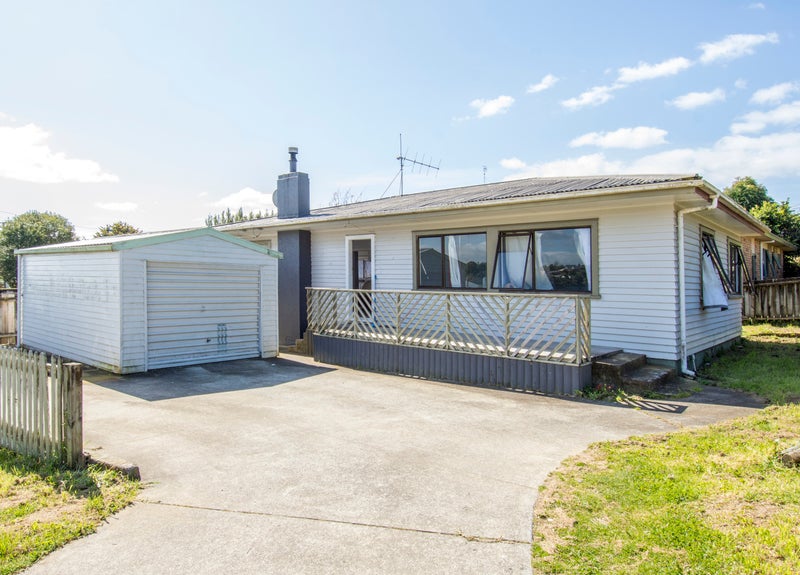 25 Humber Crescent, Gate Pa, Tauranga - Carousel 1