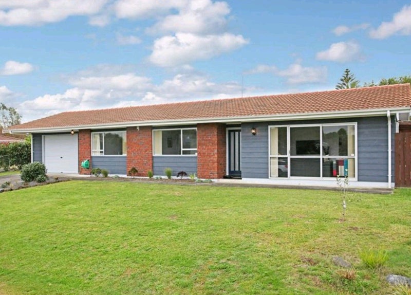 3 Gaylands Place, Opaheke, Papakura - Carousel 1