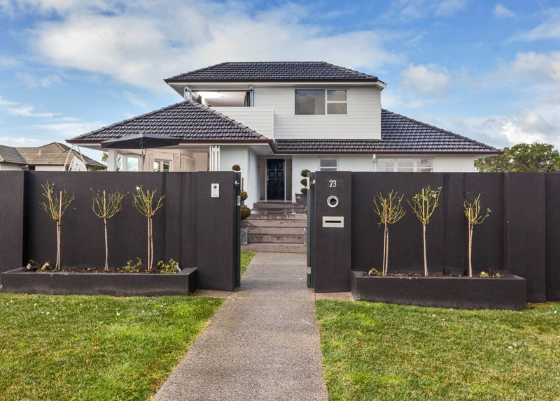 23 Seymour Road, Mellons Bay, Auckland - Carousel 1