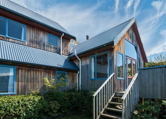 5 Moss Lane, Sunshine Bay, Queenstown - Carousel 1