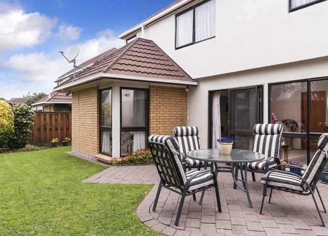 3/15 Millhouse Drive, Northpark, Auckland - Carousel 1