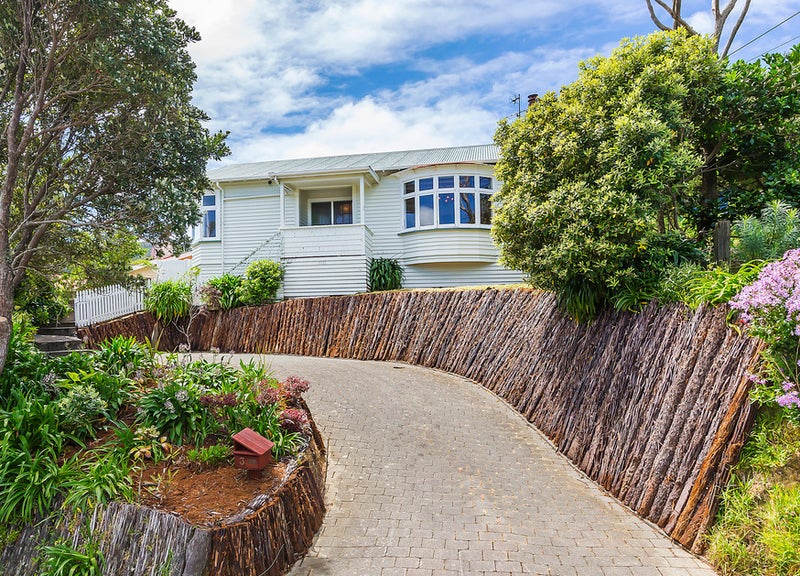3 Imlay Crescent, Ngaio, Wellington - Carousel 1