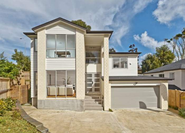 126 Admirals Court Drive, Greenhithe, Auckland - Carousel 1