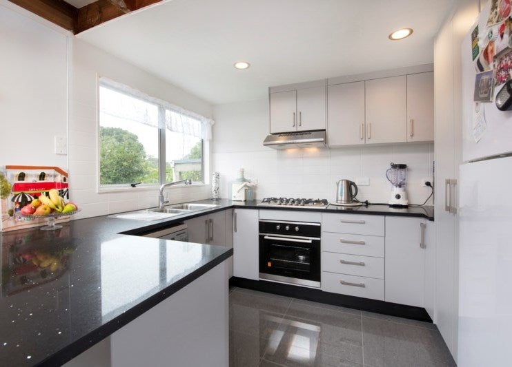 20C Morrie Laing Avenue, Mount Roskill, Auckland - Carousel 1