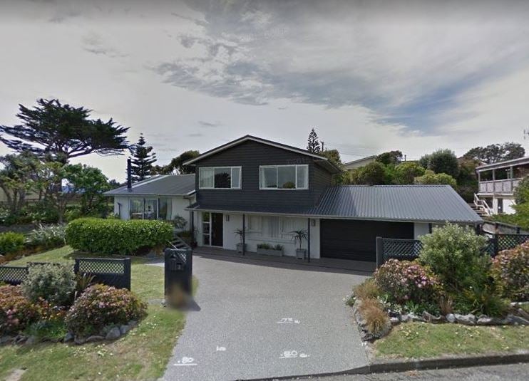 2 Aotea Road, Raumati South, Paraparaumu - Carousel 1