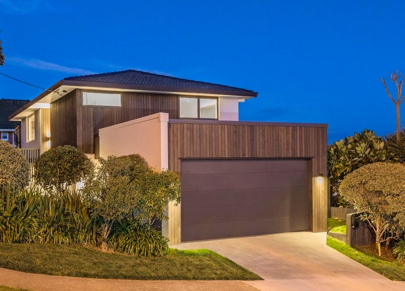 1B Churchill Road, Murrays Bay, Auckland - Carousel 1