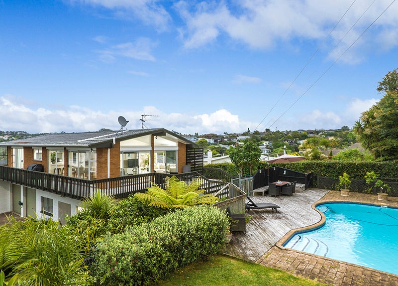 2/1 Jutland Street, Mairangi Bay, Auckland - Carousel 1