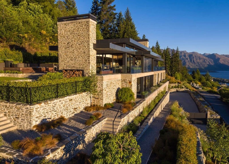 12 Pinnacle Place, Queenstown, Queenstown - Carousel 1