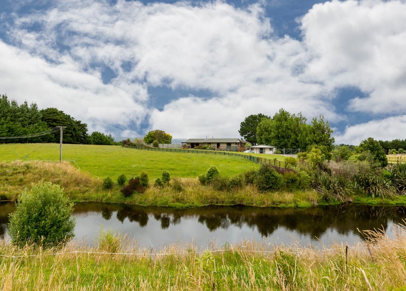 572 Kelvin Grove Road, Kelvin Grove, Palmerston North - Carousel 1