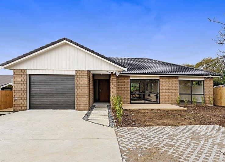 27A Archibald Road, Kelston, Auckland - Carousel 1
