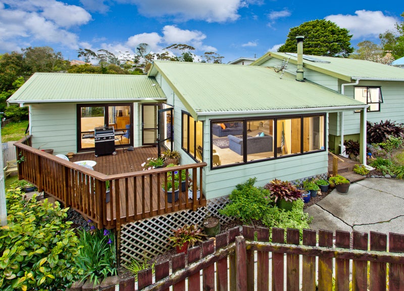 5/92 Awaroa Road, Sunnyvale, Auckland - Carousel 1