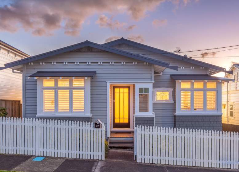 27 Kiwi Road, Stanley Point, Auckland - Carousel 1