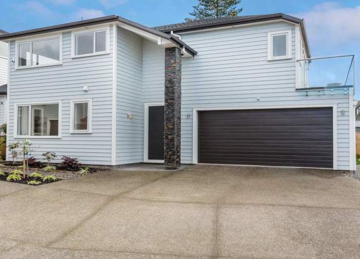 135A Mt Albert RD, Mount Albert, Auckland - Carousel 1