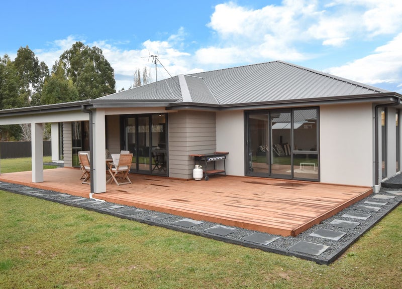 57 Grandvista Drive, Green Island, Dunedin - Carousel 1