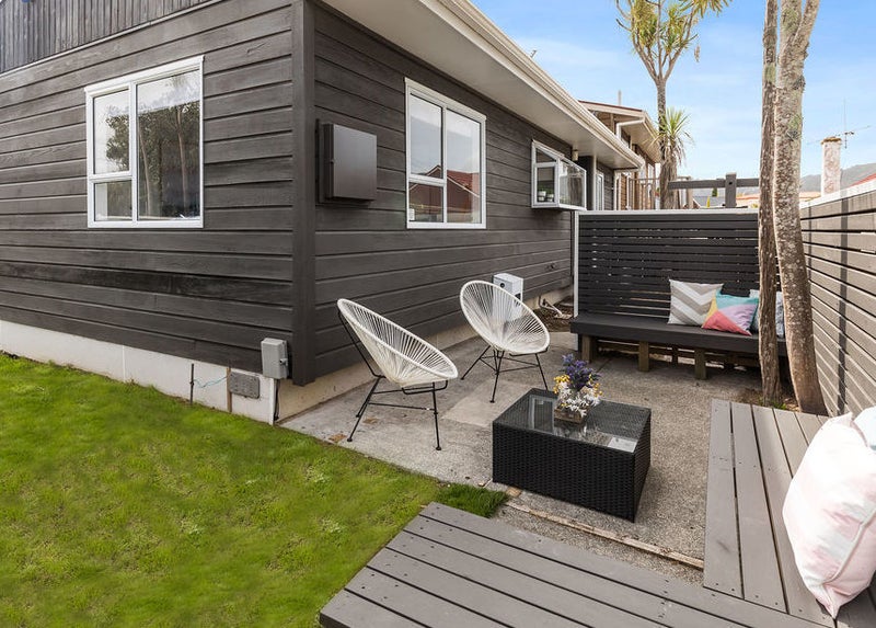 1/15 Charleston Avenue, Boulcott, Lower Hutt - Carousel 1