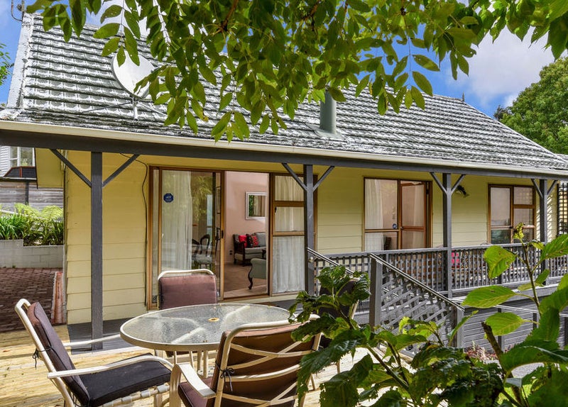 1/86 Mountbatten Avenue, Hillcrest, Auckland - Carousel 1