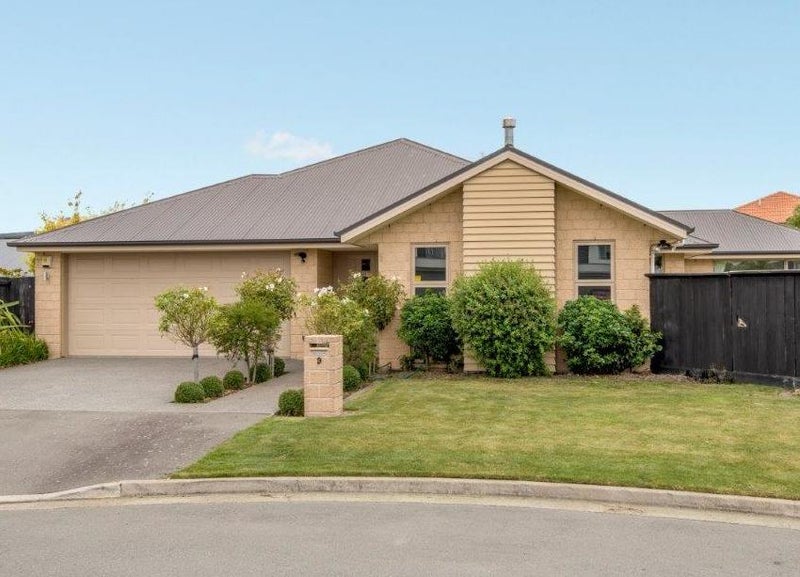 9 Sienna Court, Aidanfield, Christchurch - Carousel 1