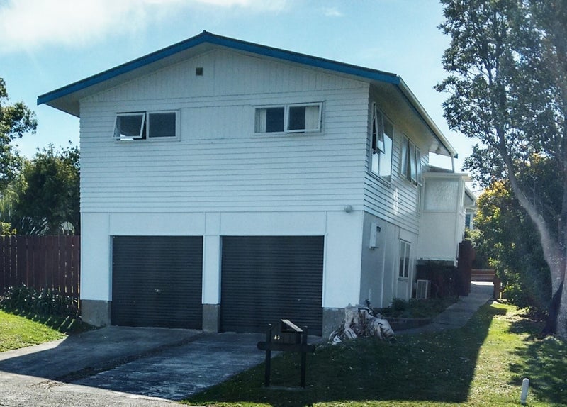 80 Conclusion Street, Ascot Park, Porirua - Carousel 1