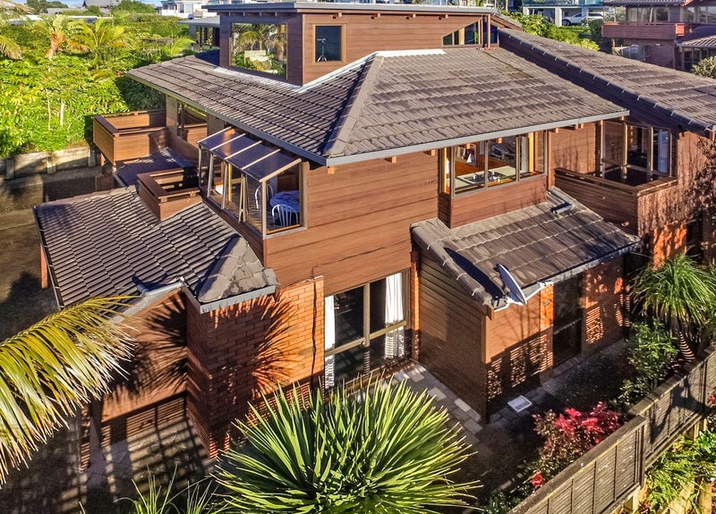 3/14 Marama Street, Castor Bay, Auckland - Carousel 1